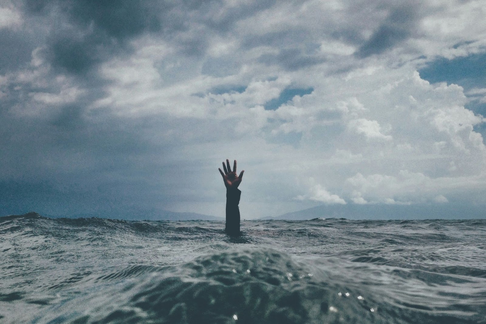 Il peso silenzioso sotto la superficie: combattere il burnout degli istruttori nei centri immersioni